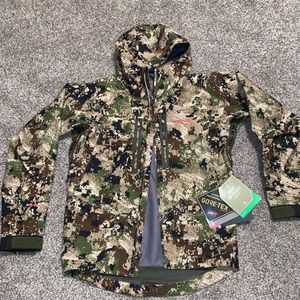 Stormfront jacket size small